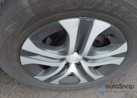 2017 Toyota Rav4 Le z USA, uszkodzony, nr VIN JTMBFREV7HJ134400